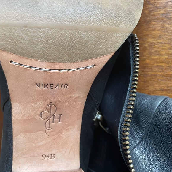 Cole Haan Nike Air 9.5 black leather booties w/ Stacked Heel - Picture 13 of 13